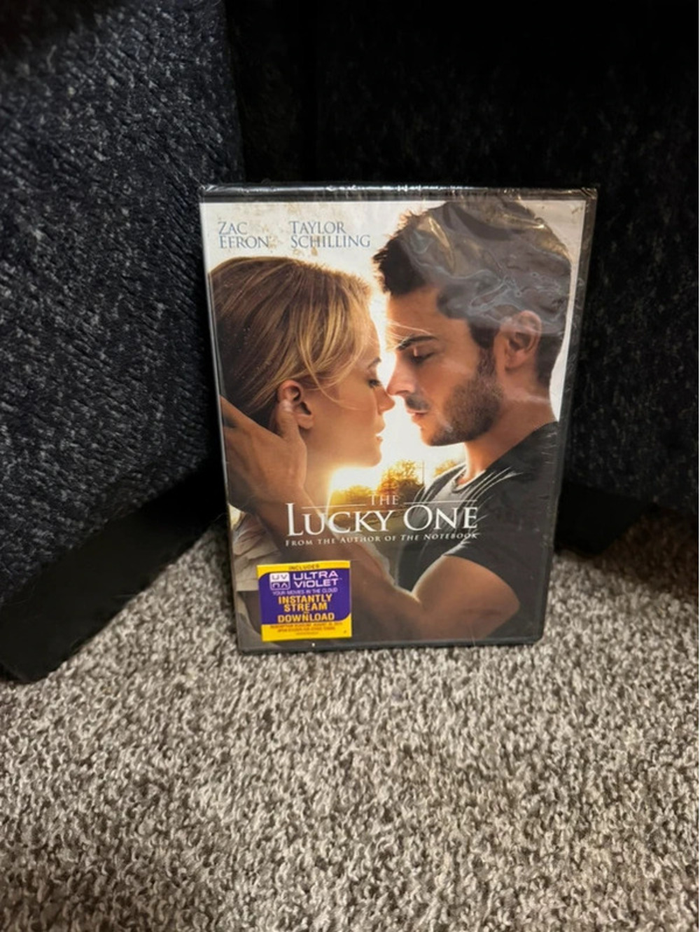 The Lucky One DVD 2012 Zac Efron Taylor Schilling New Sealed Romance